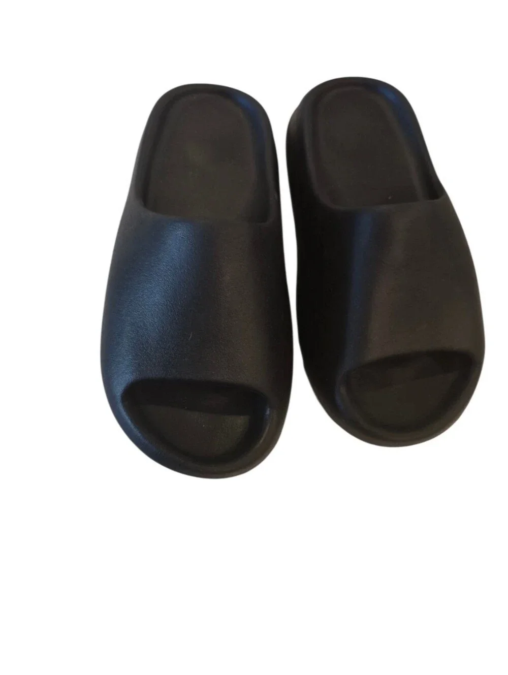 Yeezy slides black